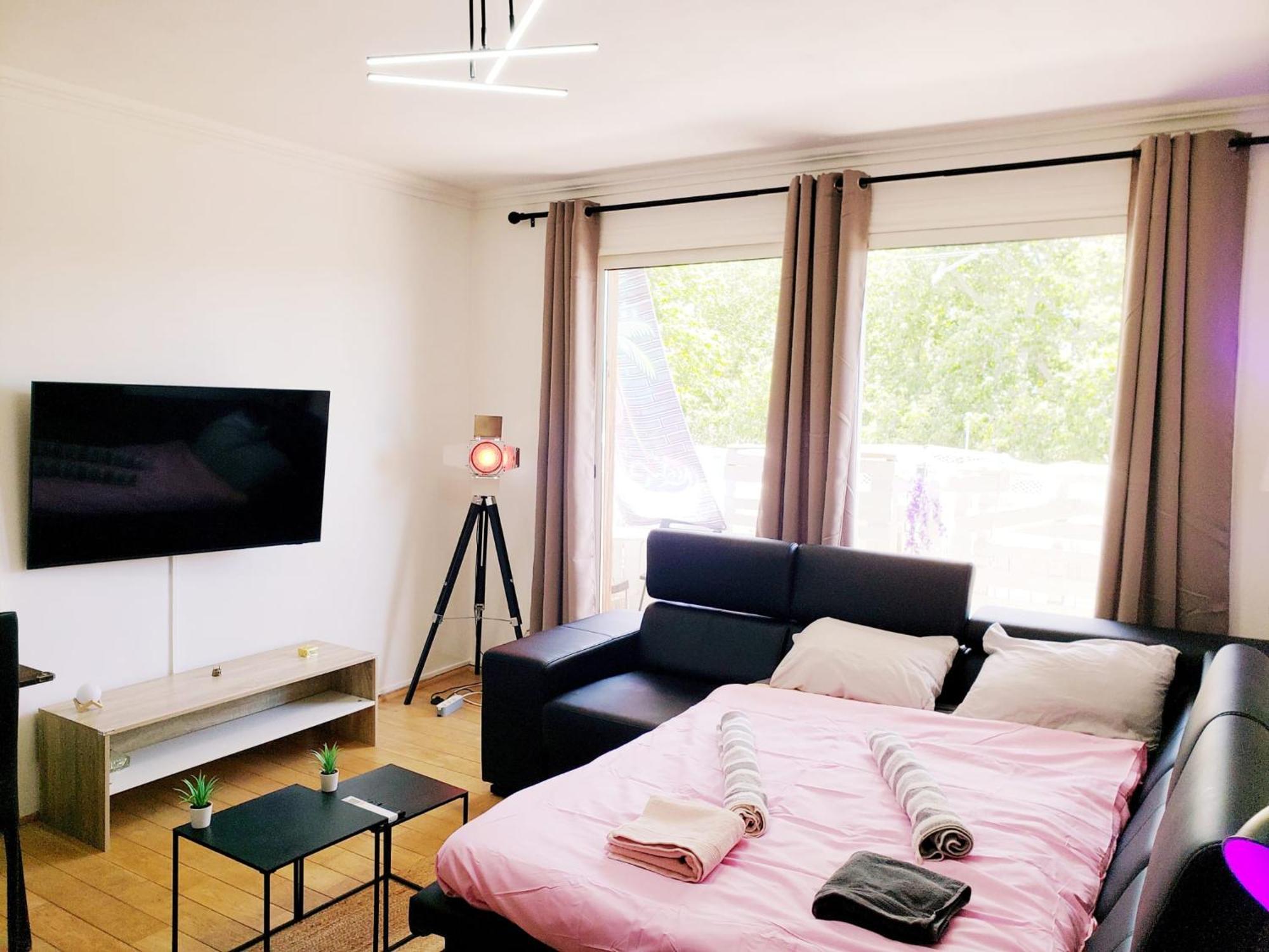 Air-Conditioned Residential Suite From 1 To 6 - Bathtubs In Rooms - Wifi - Kitchen - Laundry - Self-Arrival - Parking Avignon Exterior photo