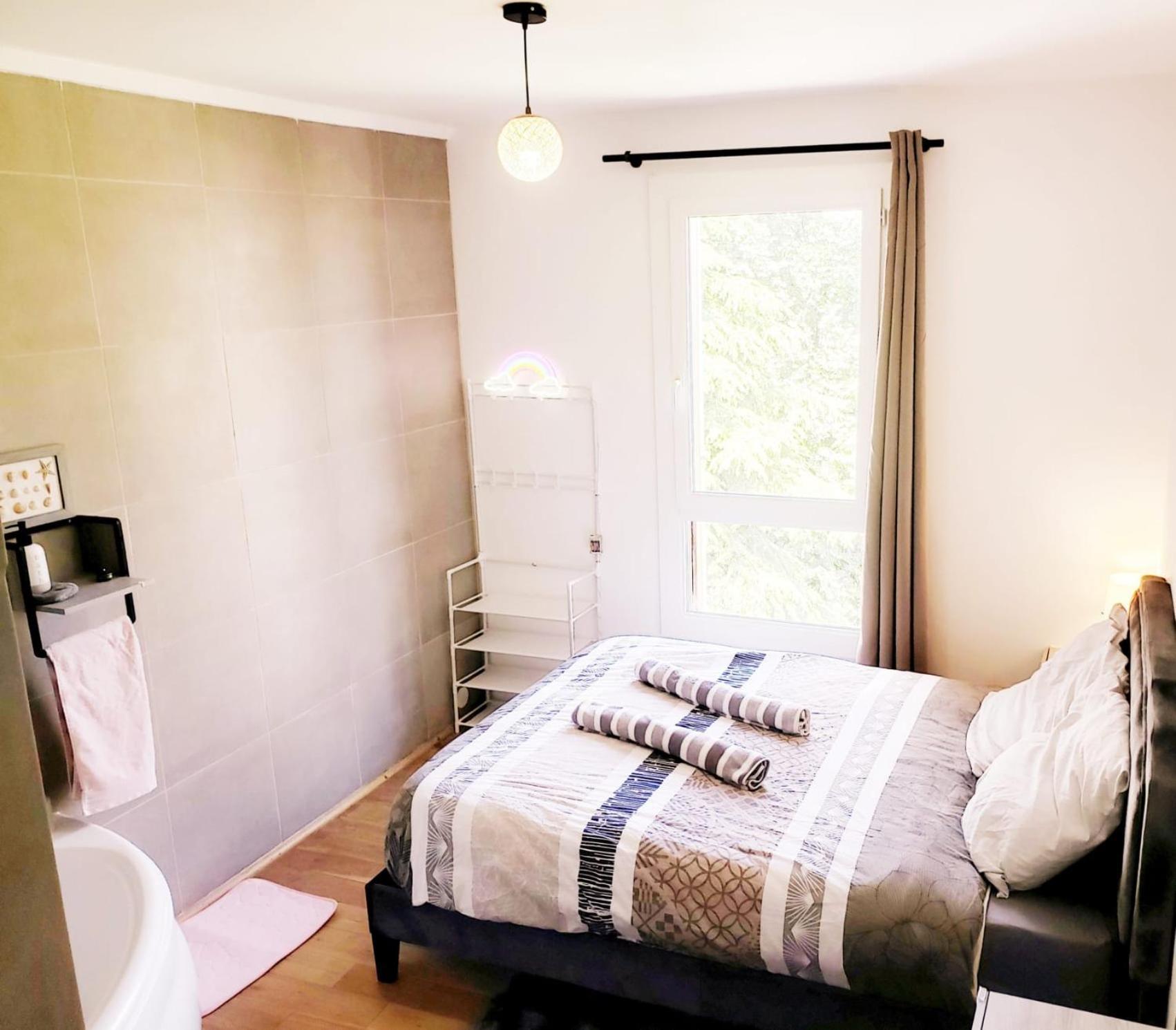 Air-Conditioned Residential Suite From 1 To 6 - Bathtubs In Rooms - Wifi - Kitchen - Laundry - Self-Arrival - Parking Avignon Exterior photo